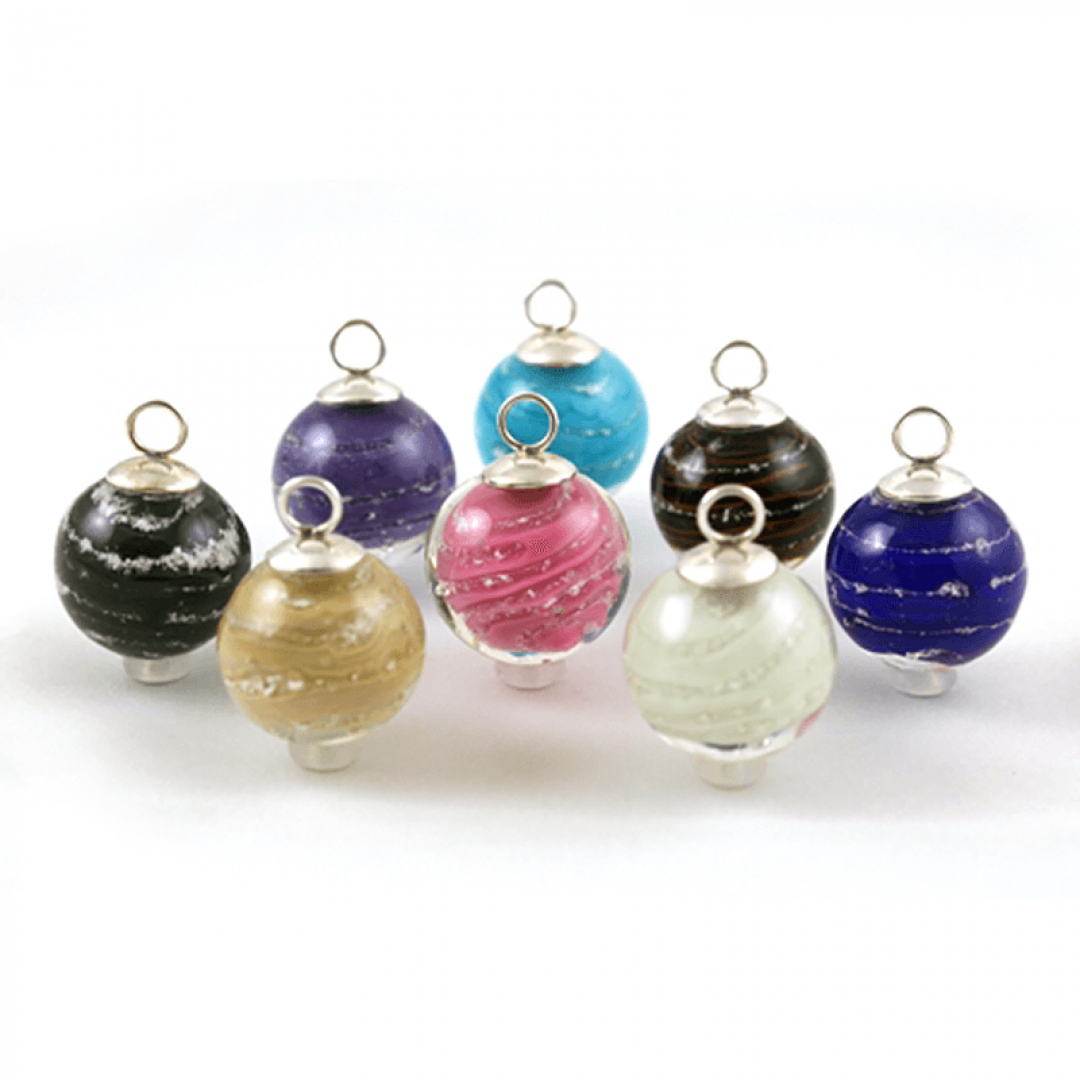 Glazen bolvormige ashanger in diverse kleuren 15mm - HIG-BK