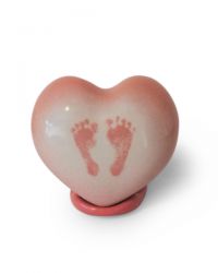 Keramiek baby urn hartje met voetafdrukjes KLU18-10-2+ST
